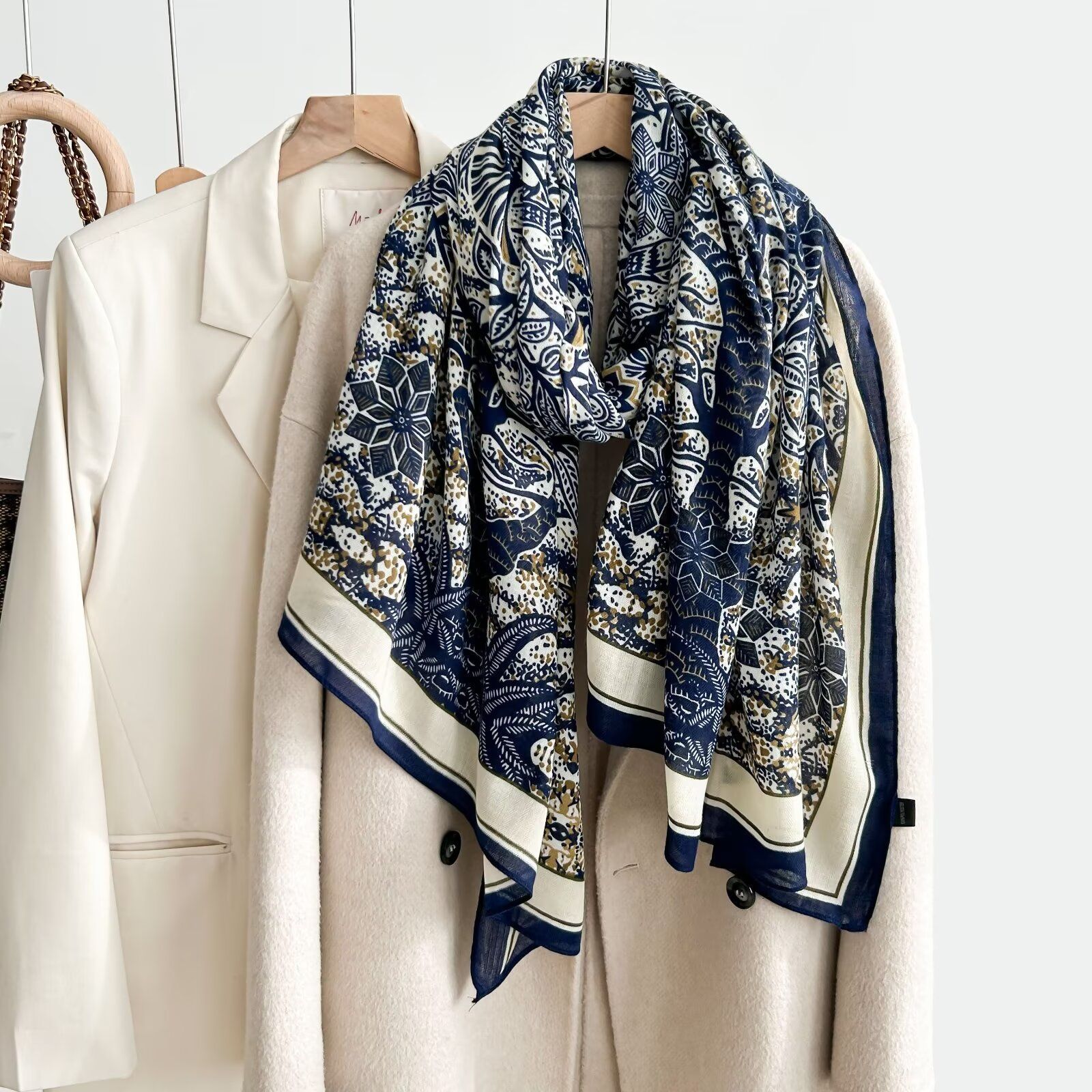 파란색과 흰색 바구니-175-85