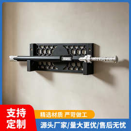 壁挂式木质光剑架木质刀架展示架墙上悬挂式光剑存储架实木光剑架