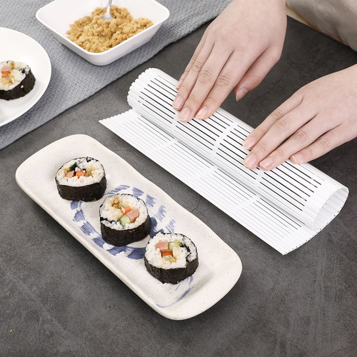 Japanese imported sushi curtain DIY handmade rice ball mold cooking thin rolled bamboo curtain making sushi seaweed rice wrapping tool
