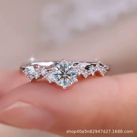 戒指;饰品定制;莫桑钻