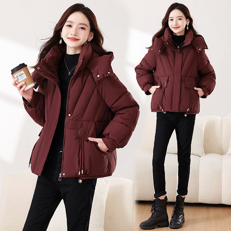 2025 ropa de algodón de pluma de invierno corto de nuevo estilo coreano ropa de mujer casual pan con capuchón abrigo de mujer al por mayor