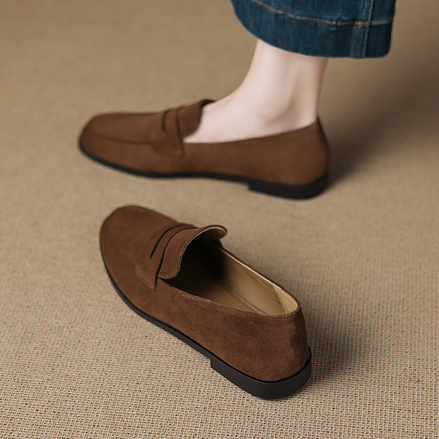 Women's Black Leather Flat Slip-on Loafers British Style Retro_voghion.com