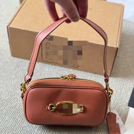 C家新款女士马鞍包CM702单肩斜挎手提包HARLEY23复古锁扣腋下包