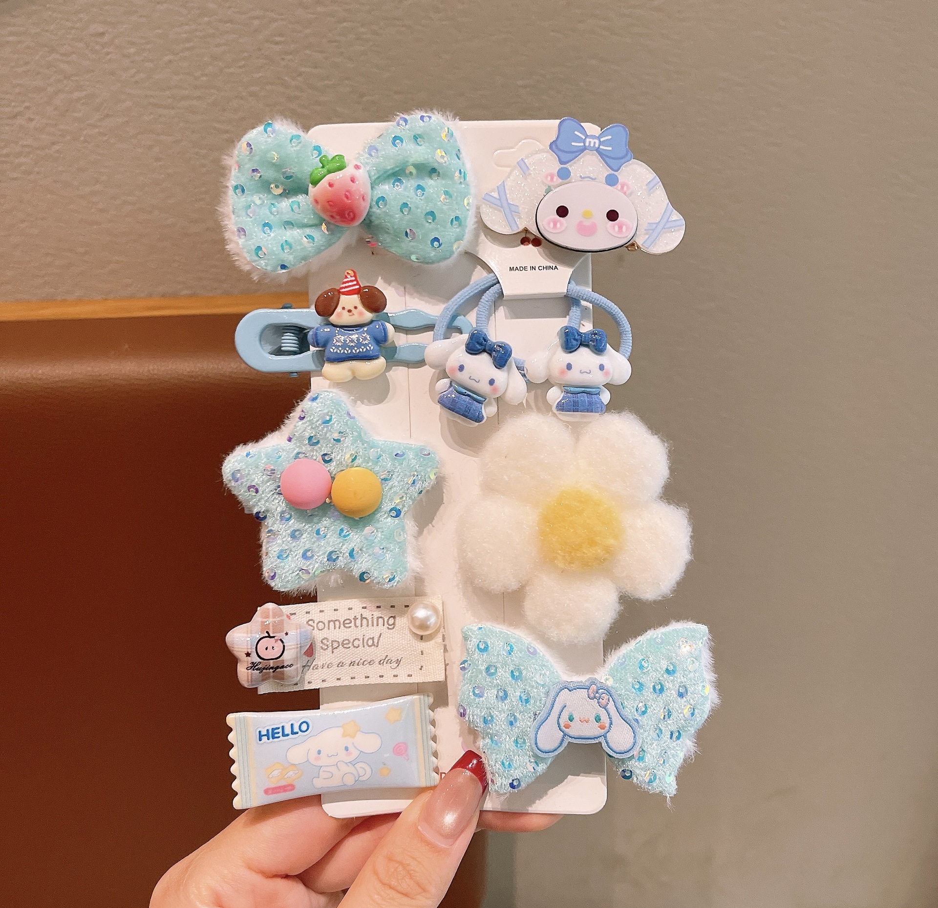 Otoño y invierno peludo clip para el cabello niñas adorables accesorios para el cabello niñas tarjetas de cabello tiernas clip para el cabello de niños
