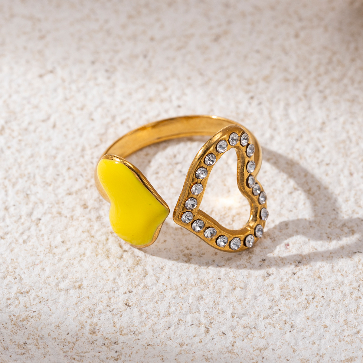 Anillo de acero inoxidable de alta calidad ligero de lujo, anillo de titanio incrustado con zircon de mano no se desvanece