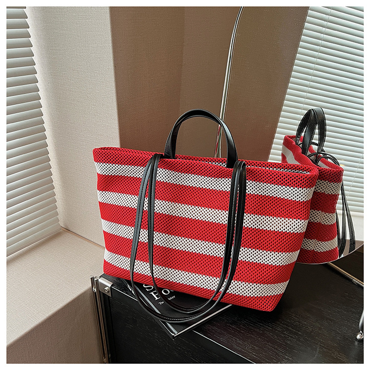 Fashionable large-capacity commuting bag for women 2025 new style, single-shoulder bag for going out to work, casual color-blocking tote bag undefined