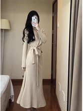 法式交叉收腰绑带鱼尾长裙子新款设计感针织长袖连衣裙女春季