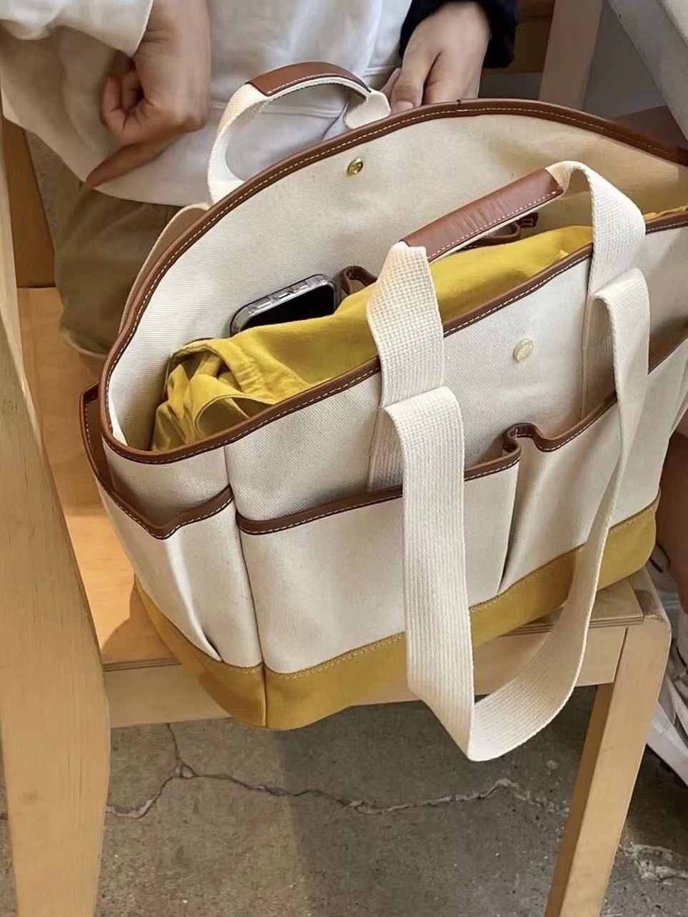 Mujeres Medio Lienzo Bloque De Color Estilo Clásico Hebilla Magnética Bolso De Mano display picture 12