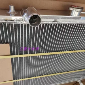 Pajero B73V77V93V97 Tam Alüminium Su Çəni Radiator İstilik Yayılması