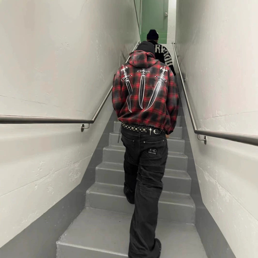 Thug club Heavy Industries меч вышивка для мытья воды