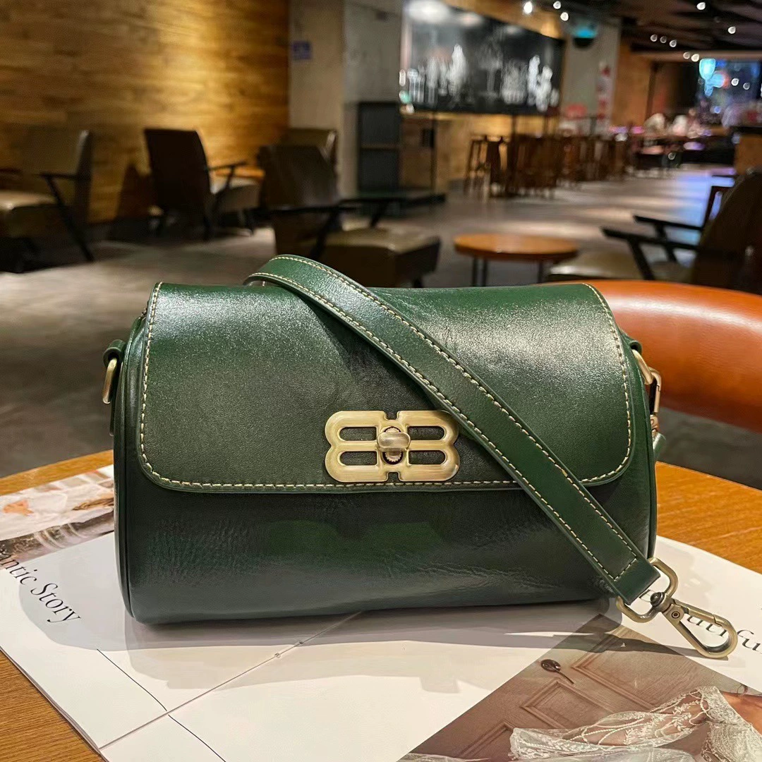 Leather shoulder bag, universal phone bag for leisure, cowhide, genuine leather