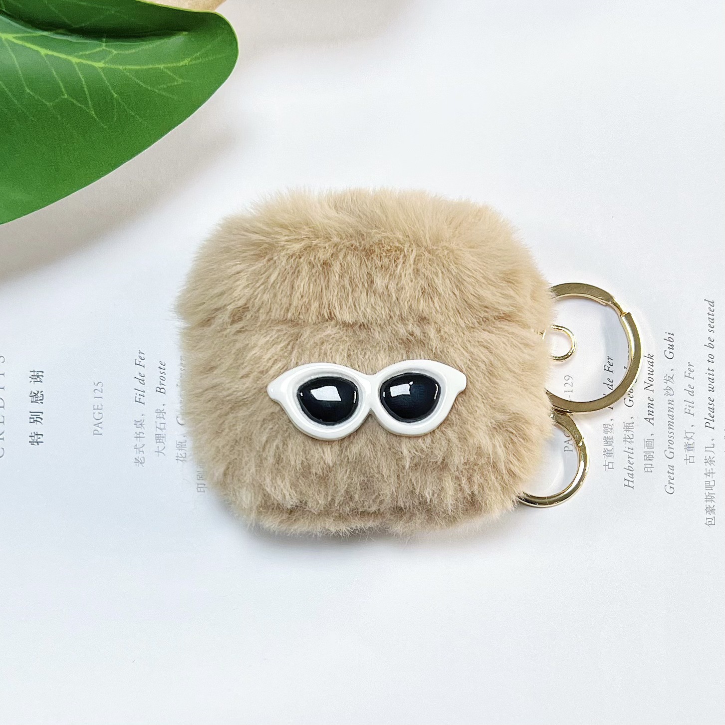 Funda protectora de felpa para auriculares Apple AirPods, diseño DIY, carcasa suave con bordado, bonita y anticaídas.