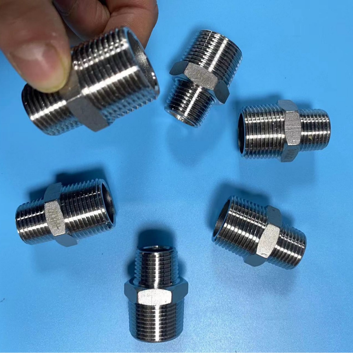 不锈钢304外丝大小直接 不锈钢304外螺纹异径转换直接1/2*1/4