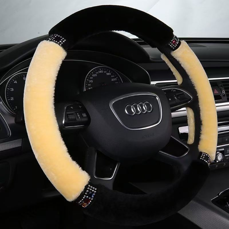 Winter Warm Plush Car Steering Wheel Cover, Luxury Model with Diamond Embellishments, Stylish Plush Car Handle Cover