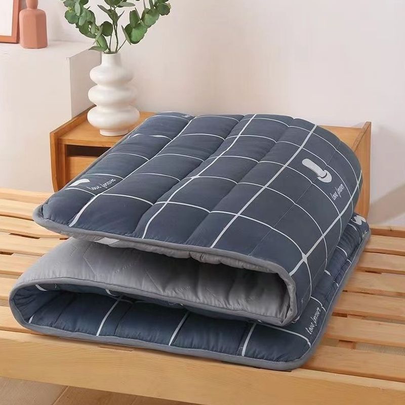 Thickened moisture-proof mattress for student dormitories, home use, non-slip double bed mattress, tatami floor mat, foldable pad