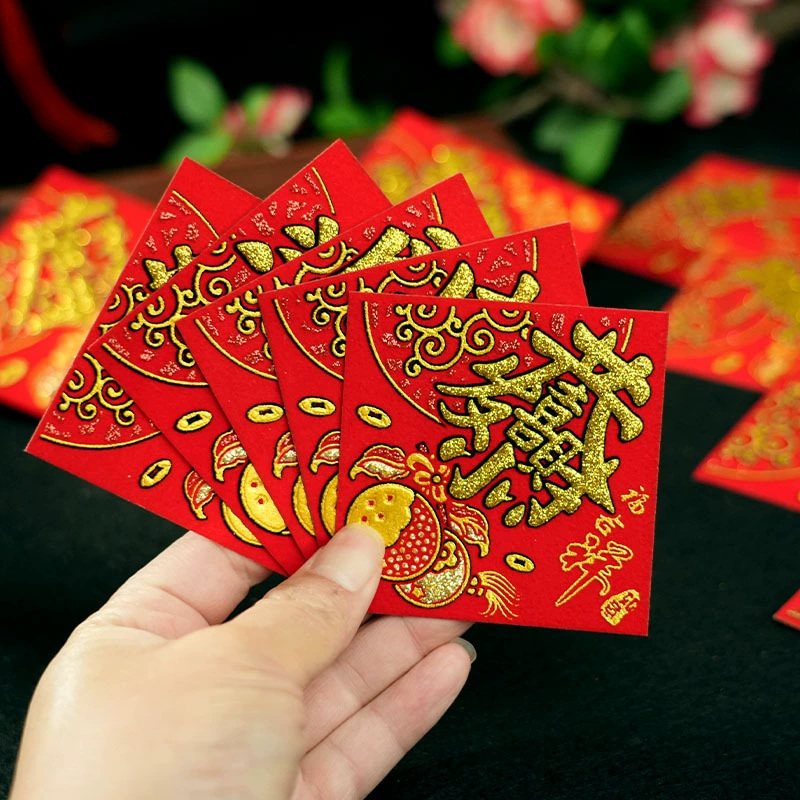 Товары для Нового года и Весеннего фестиваля 2026: цветочные горшки, бутылки, ведра для риса, наклейки с символикой удачи, весеннего процветания, благополучия, бархатная ткань с клеевой основой, процветание и гладкость.