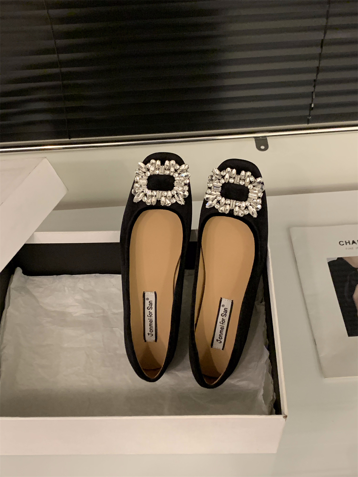 Aumentar la altura interior de suede de diamante zapatos franceses zapatos de mujer 2025 nuevos zapatos de primavera y otoño zapatos de noche zapatos de viaje negro