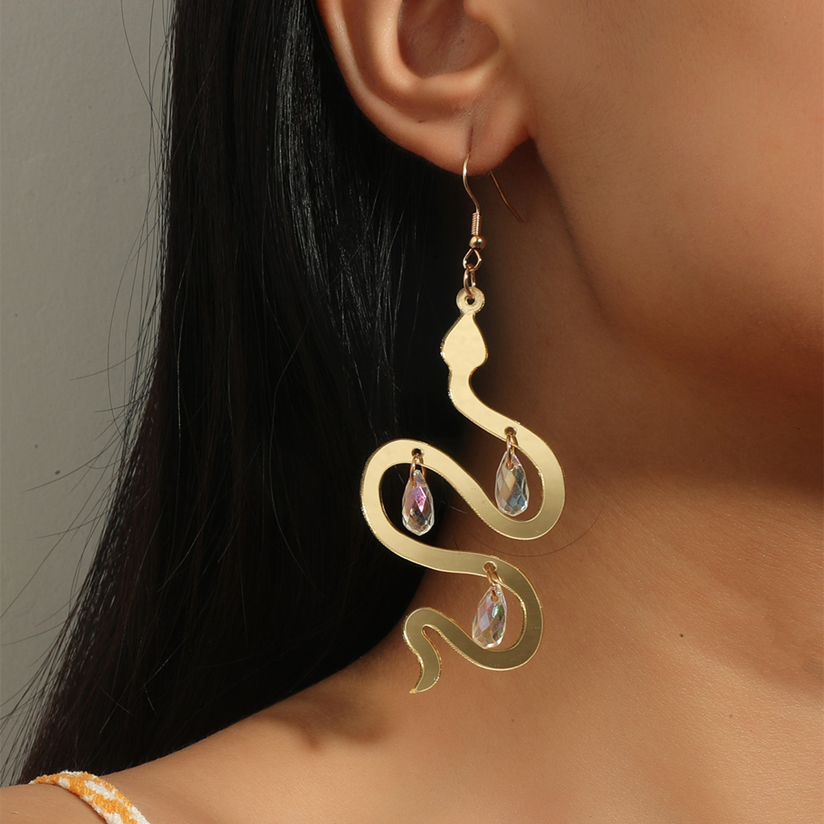 Creative transparent acrylic retro fashionable elegant earrings