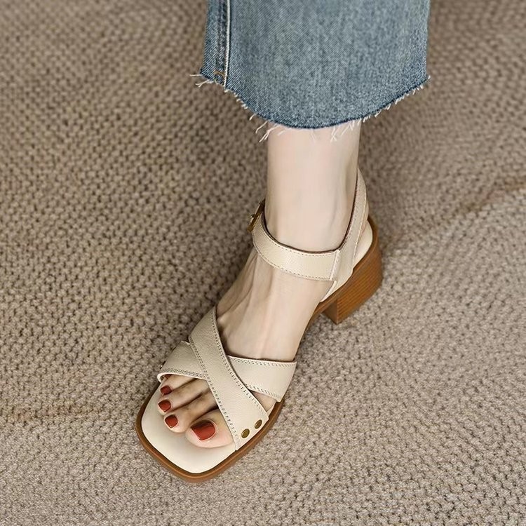 베이지 화이트