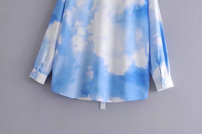 cielo azul y nubes blancas camisa holgada con bolsillo NSAM36317