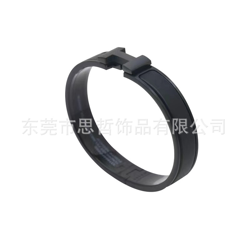 Fábrica directa europea y americana esmalte negro Guerrero pulsera fábrica al por mayor titanio acero Pulsera original diseño luz lujo accesorios femeninos