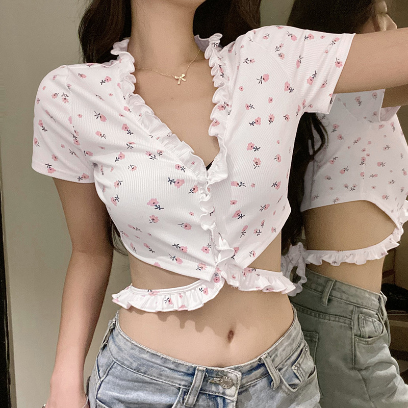 camiseta floral de verano de manga corta con cuello en V y tiras umbilicales expuestas NSGWY117505