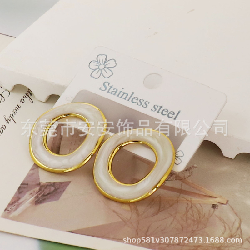 跨境轻奢高级感不锈钢方形白色滴釉爱心耳环女小巧精致时尚耳钉|undefined