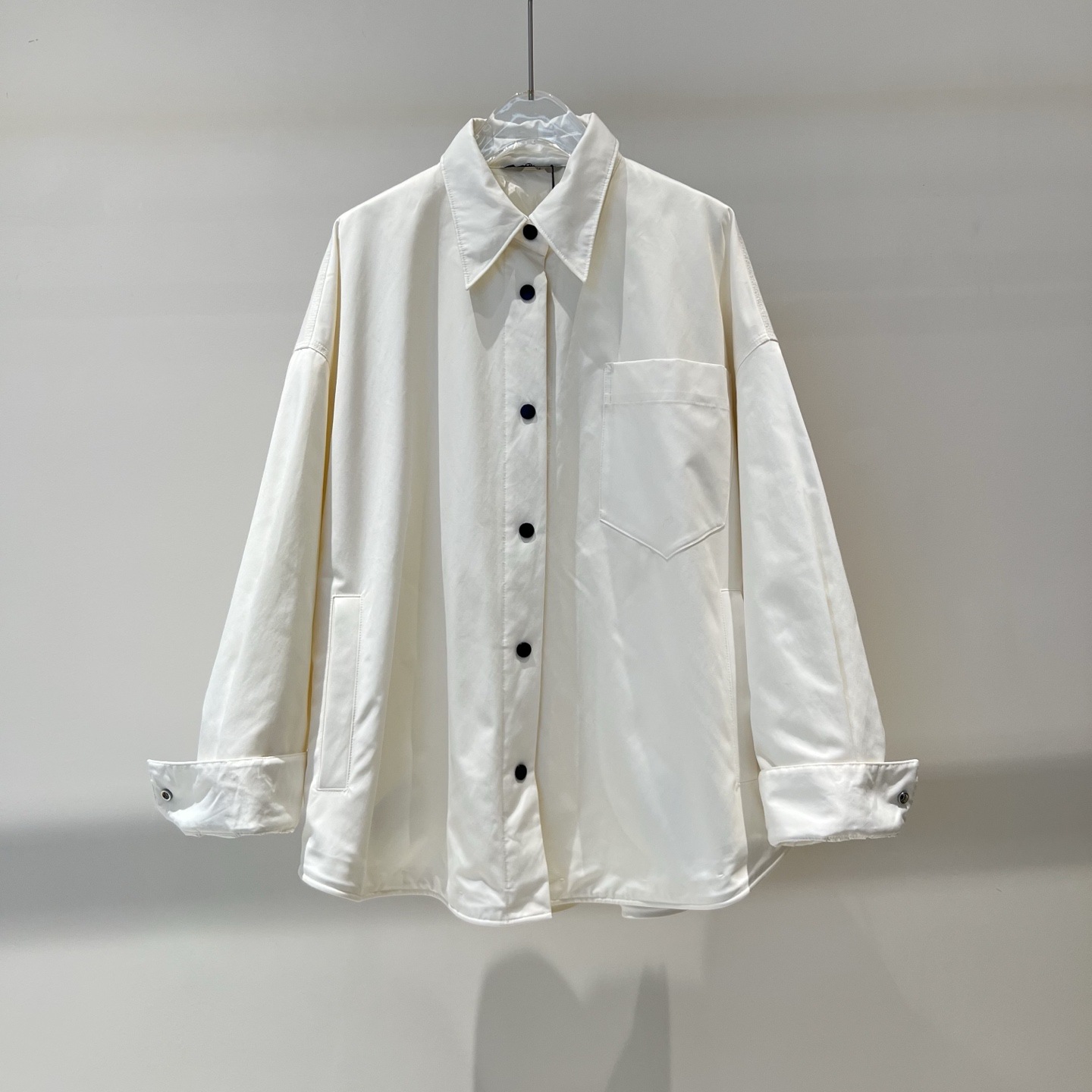 2025冬季新款女装简约百搭翻领薄款衬衫款式羽绒服外套 004149