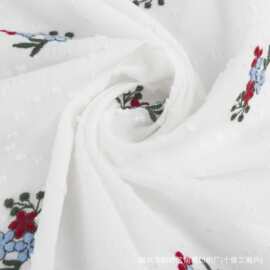 小花色线绣炫彩涤丝时装女装绣花面料新花型质感刺绣立体绣小碎花