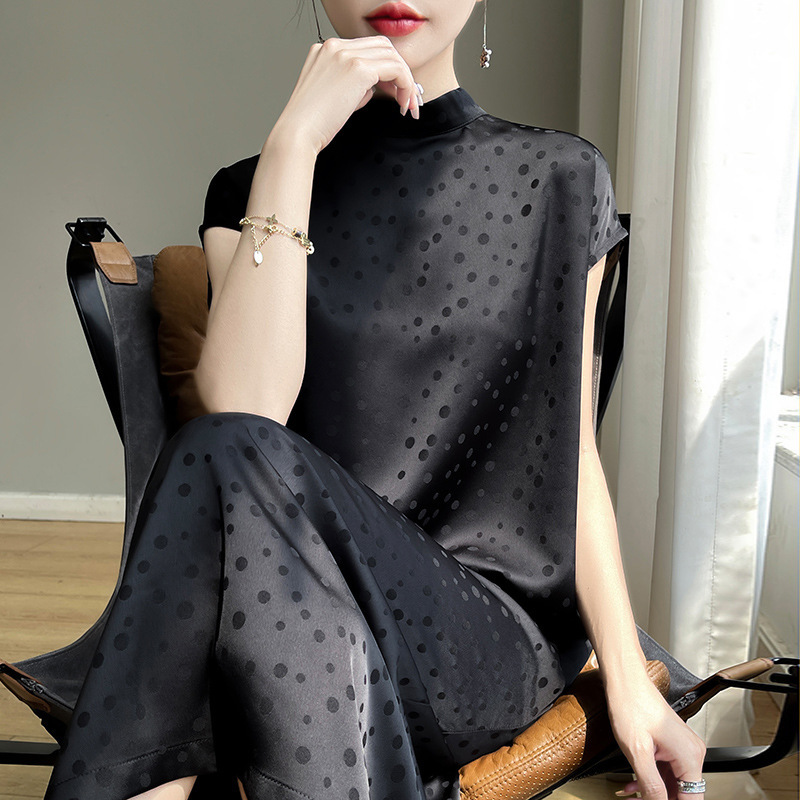 French-style stand-up collar acetate satin polka dot dress for women, new spring-summer collection, gentle and elegant, with a waist-cinching and tie-waist design French-style stand-up collar acetate satin polka dot dress for women, new spring-summer collection, gentle and elegant, with a waist-cinching and tie-waist design