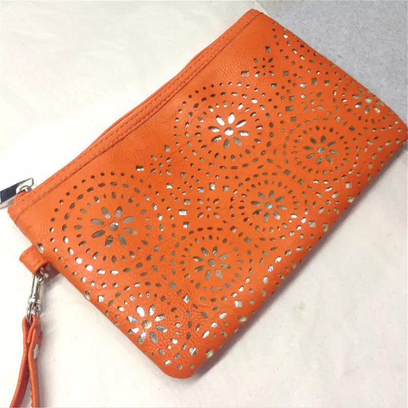 手袋皮革冲孔皮料打孔镭雕雕刻烧花切割面料激光包包女包打点烧花