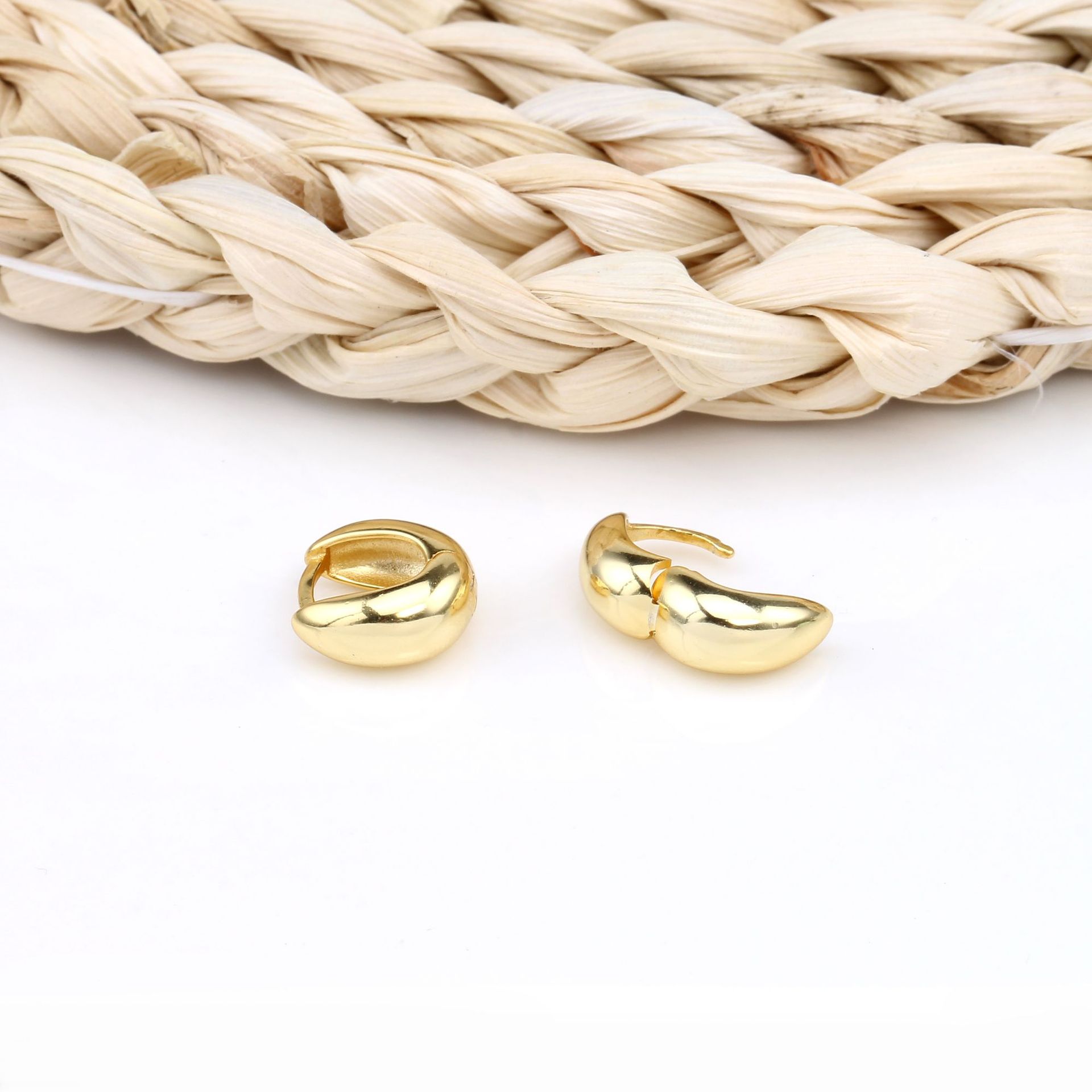 Earrings, Ear Studs Classification 1 Pair Quantity Daily Occasion 925 Sterling Silver Material U Shape, Water Droplets Pattern 1 Pair 925 Sterling Silver U Shape Water Droplets White Gold Plated Gold Plated Earrings Ear Studs