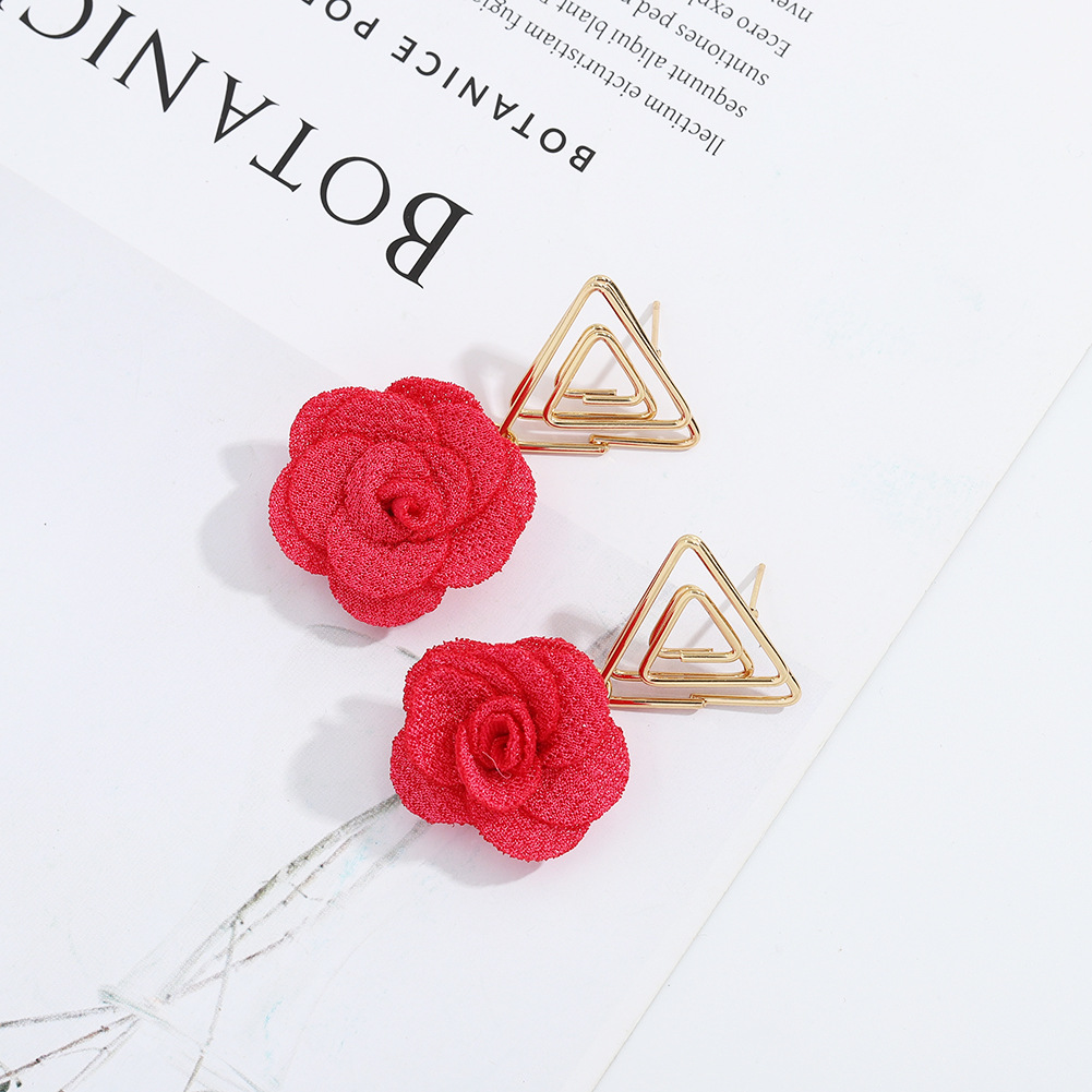 Korea New Retro Triangle Earrings display picture 5