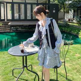 牛仔马甲碎花连衣裙套装