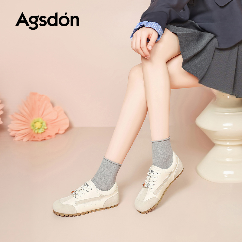 Zapatos de entrenamiento de la mujer 2025 nuevo otoño retro con suela gruesa zapatos blancos pequeños Gump zapatos deportivos