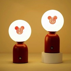 新婚の長い明かりの1対の家庭の結婚する部屋は嫁ぐ明かりの寝室のベッドのヘッドライトの結婚するプレゼントに新人の電気スタンドを送ります。