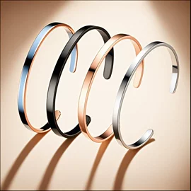 手镯;戒指;项链