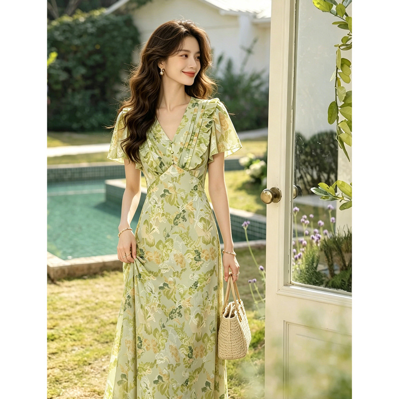100% Mulberry Silk Floral Cut-Out Dress for Women, 2026 Summer New High-Waisted Slimming Long Dress for Vacation 100% Mulberry Silk Floral Cut-Out Dress for Women, 2026 Summer New High-Waisted Slimming Long Dress for Vacation