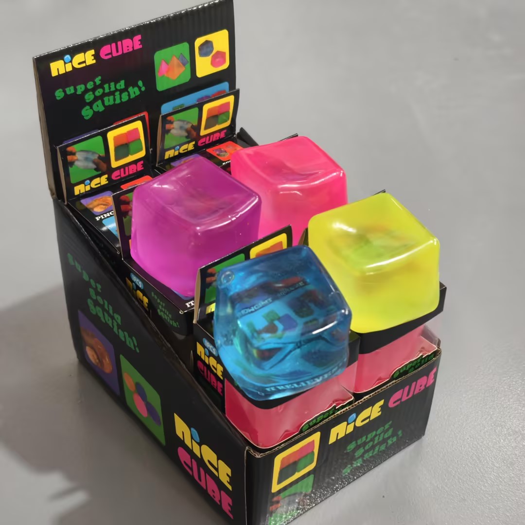 Pinza para cubitos de hielo de color sólido de 5 cm (colores mezclados)