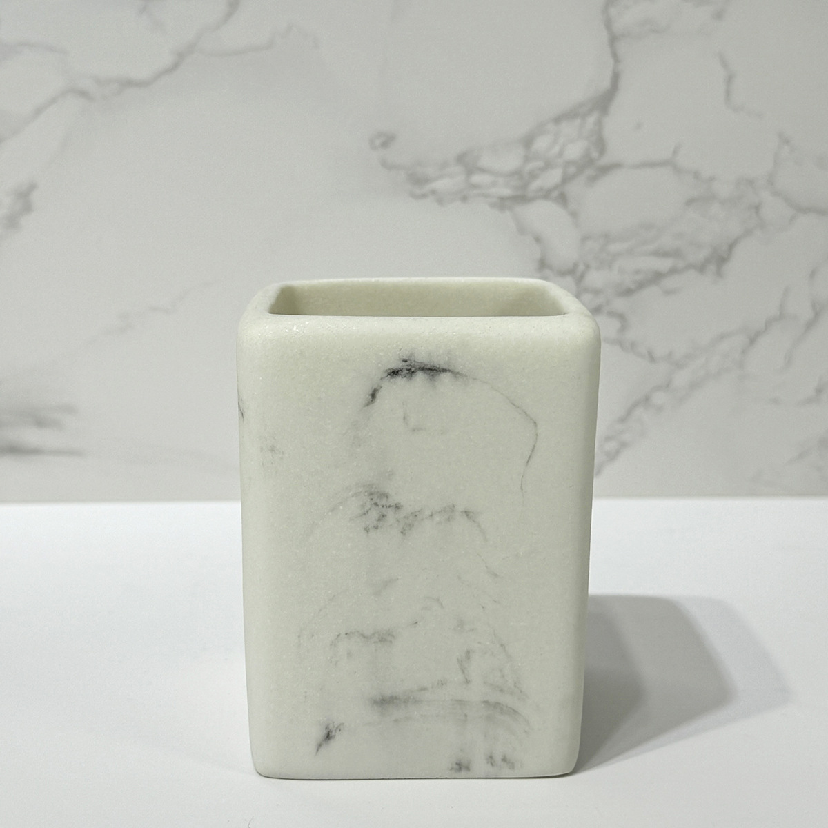 Taza de enjuague bucal de mármol Juego de baño Botella de prensa de resina Juego para el hogar Juego de cuatro piezas de almacenamiento de baño de hotel