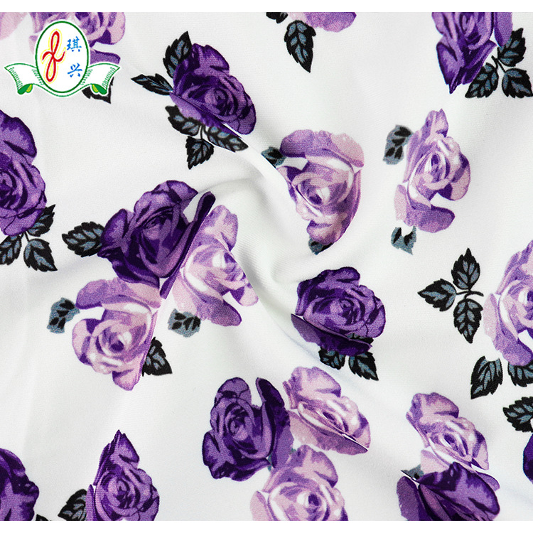 �����ڿ㲼�Ͻ�����������ӡ����˿��õ��Ӿ��ţ��˿����