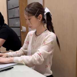 现货 2026韩国东大门早秋印碎花甜美温柔小清新薄款针织开衫小外