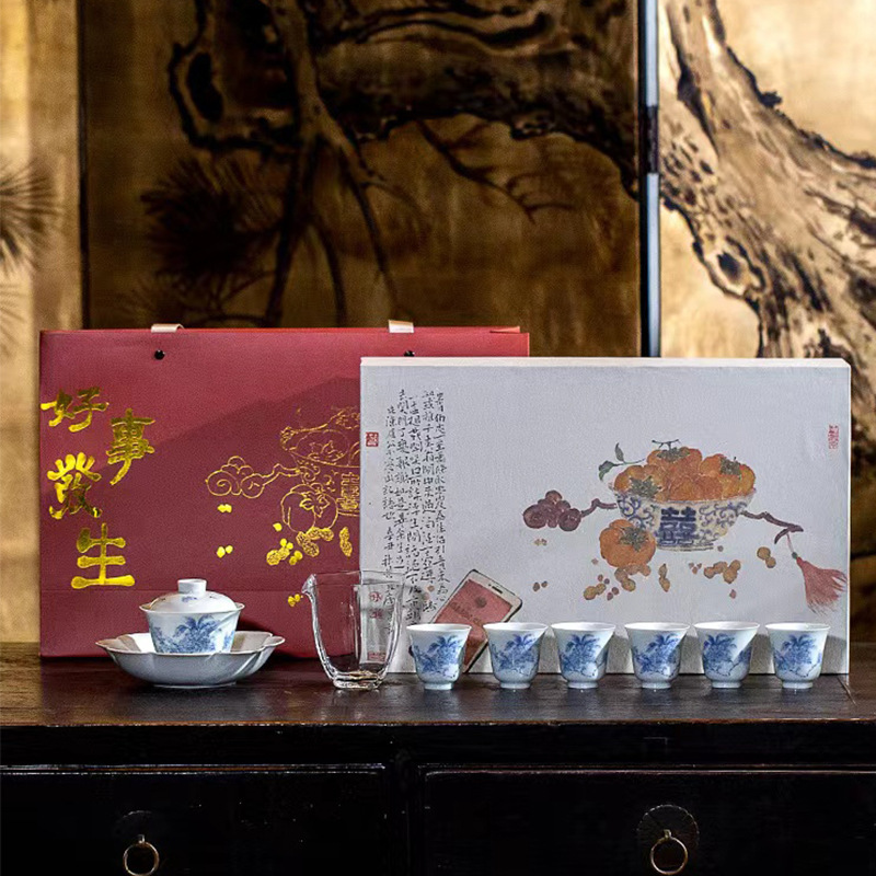 アンティークの青い花の手描きの陶磁器の蓋の碗のお茶の杯のセットの家庭用の工夫の茶器のセットのギフトボックスの文人の茶器|undefined