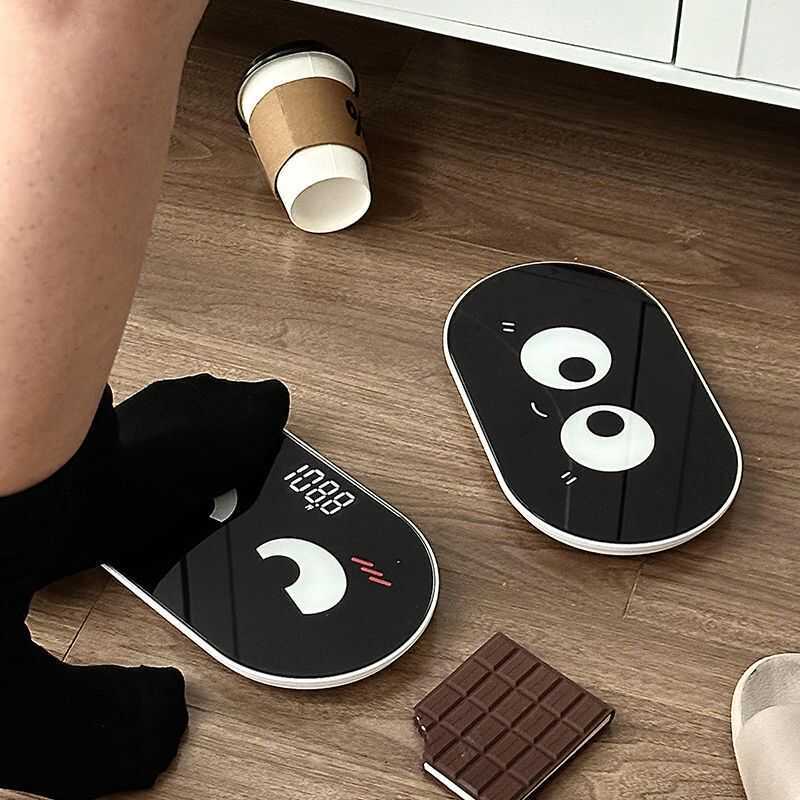 New Cartoon Electronic Scale Rechargeable Bluetooth Body Fat Scale Home Weight Loss Portable Dormitory Student High-Precision Weight Scale