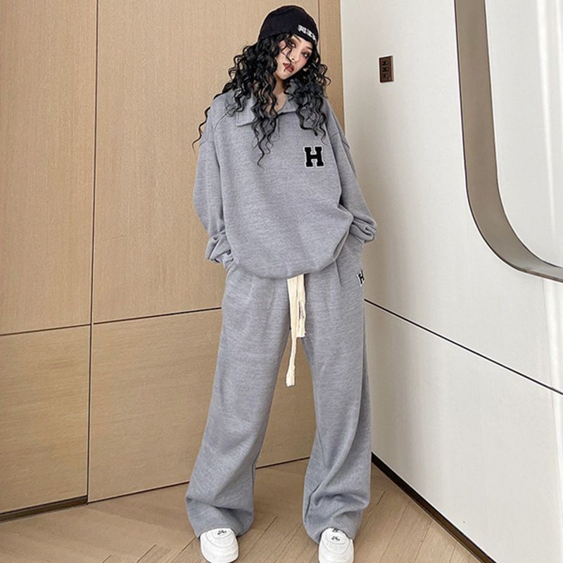 Casual Sports Suit for Women, Polo Collar Sweatshirt, Fat mm Long-Sleeved Top, Wide-Leg Pants, Large Size 300 Pounds Two-Piece Set Ins