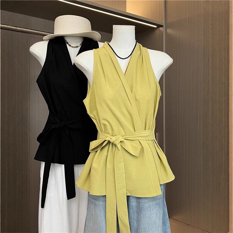 Korean V-Neck Halterneck Sleeveless Shirt for Women Summer 2025 New Sexy Elegant Waist Vest Top