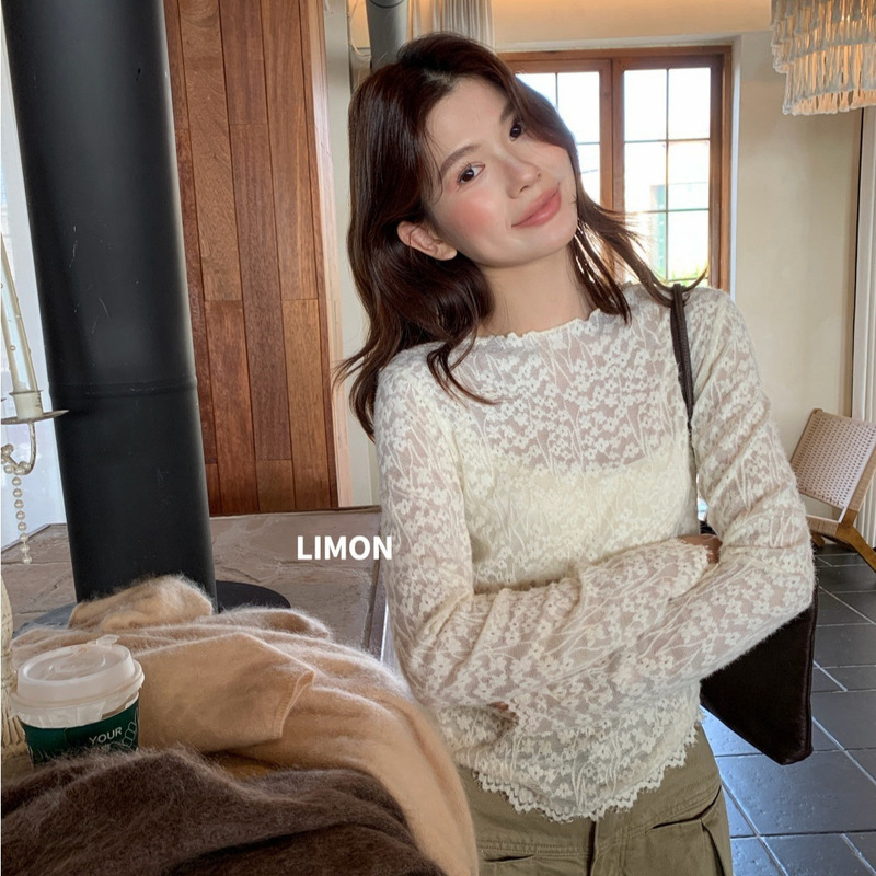 Lemon green tea autumn Korean-style delicate crochet lace top, versatile, slimming, soft and comfortable, perfect for layering, round neck, long sleeves, 11371 Lemon green tea autumn Korean-style delicate crochet lace top, versatile, slimming, soft and comfortable, perfect for layering, round neck, long sleeves, 11371