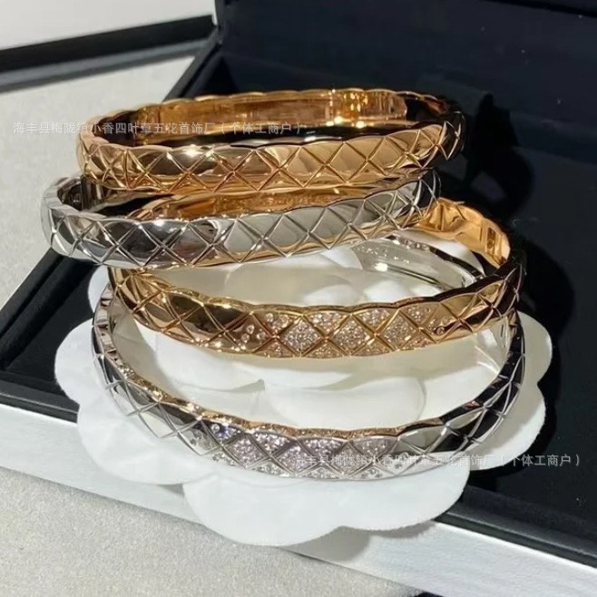香奶奶窄版宽版coco菱格纹手镯精雕高质量无钻镶钻高级米金色手环|undefined