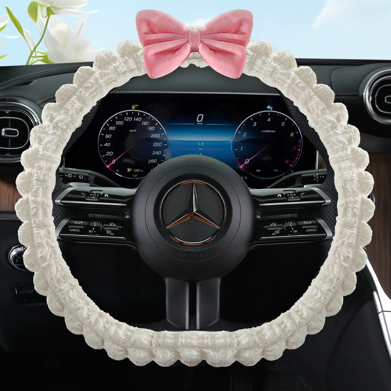 Сладкая мягкая и милая автомобильная рулевое колесо