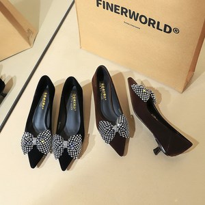 2377-H122 Korean retro style comfortable pointed shallow mouth cat heel rhinestone bow low heel professional single shoe
